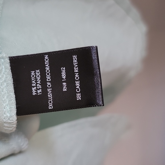 Torrid Women's Fit And Flare Sleeveless Blouse 1X Harbor Gray NWT - Picture 5 of 6